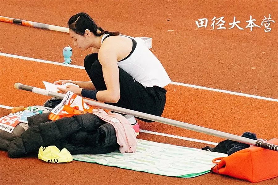 葛曼棋60米跑7.10秒,距亚洲纪录只差百分之一秒【视频】_手机新浪网