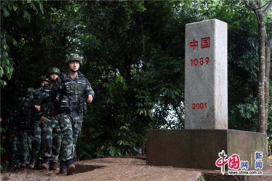 巍巍雄关木棉绽放武警凭祥中队戍守祖国南大门