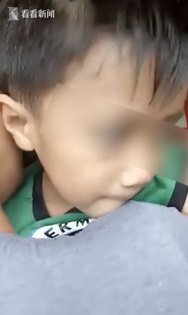 疑因打电子游戏上瘾 6岁男孩患持续性面部痉挛