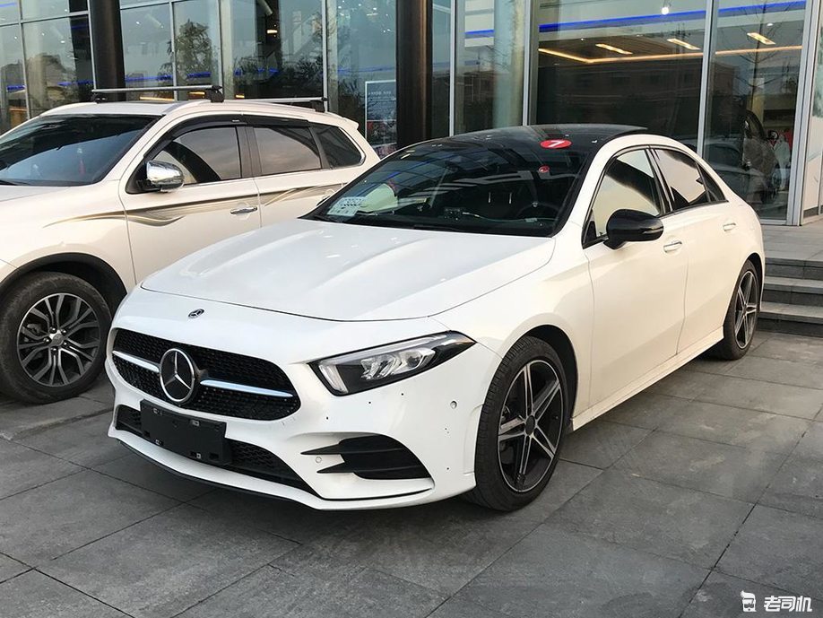 最便宜的奔驰来了 新a级三厢版售价21.69万起