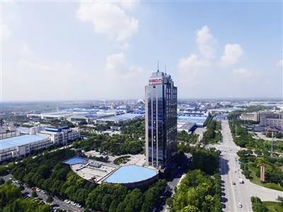 中国巨石股份有限公司魏 平 徐丹芬柔软的玻纤,坚硬的石头,人们很难