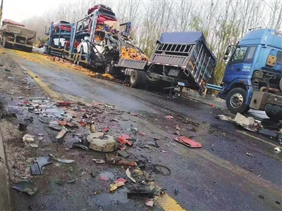 团雾惹祸 大广高速28车连撞3死12伤|平舆_新浪财经_新浪网