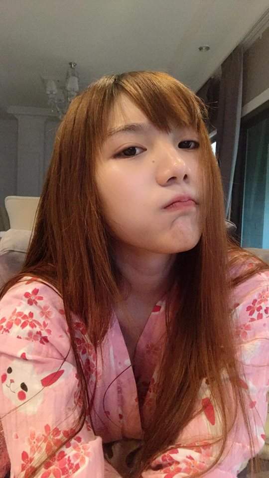 泰国棒糖妹福利自拍巨型欧派撩人俏皮可爱