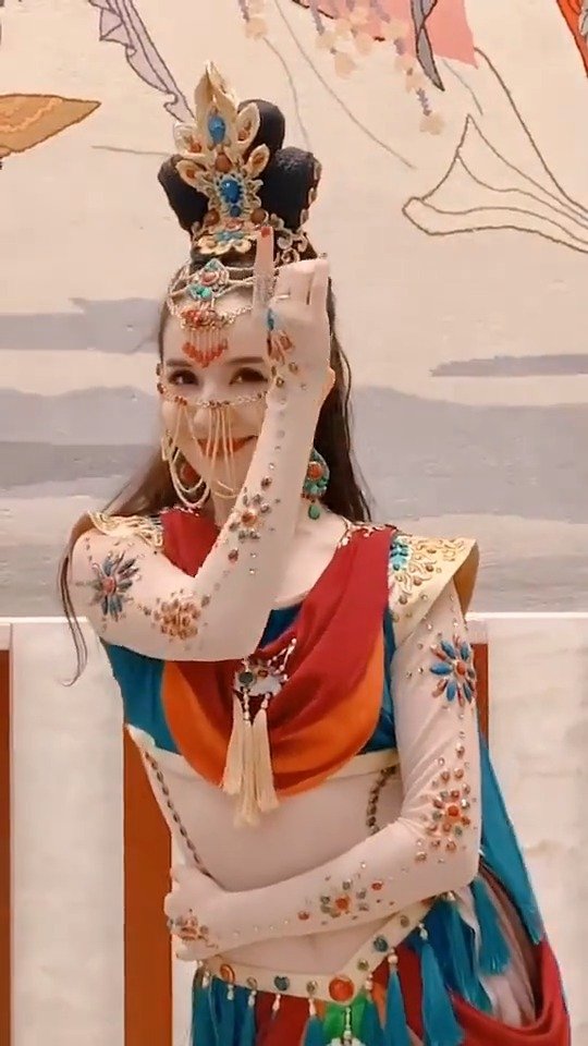 所以古代那么多皇帝喜欢西域美女