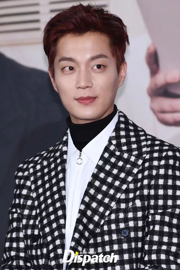 防腐剂".年龄第一个数字悄然变3的爱豆们