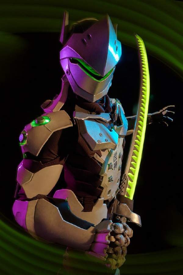 有基佬拉我裤链!《守望先锋》源氏神级cos 特效超炫