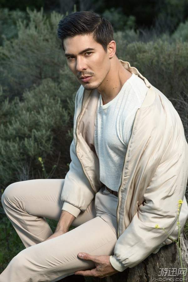 刘易斯·谭更多美图欣赏:至于大反派,很可能是"丧钟",该角色由乔