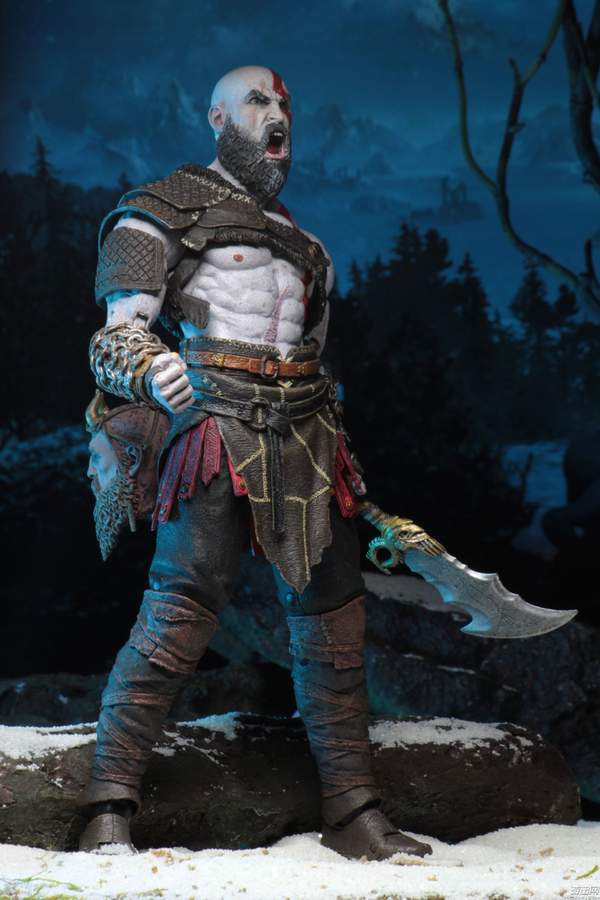 neca在sdcc上推出了《战神》的两款可动模型新品——奎托斯和他的儿子