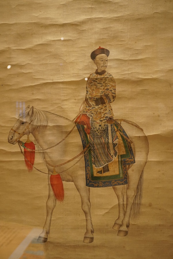 清朝骑马装女套装图片