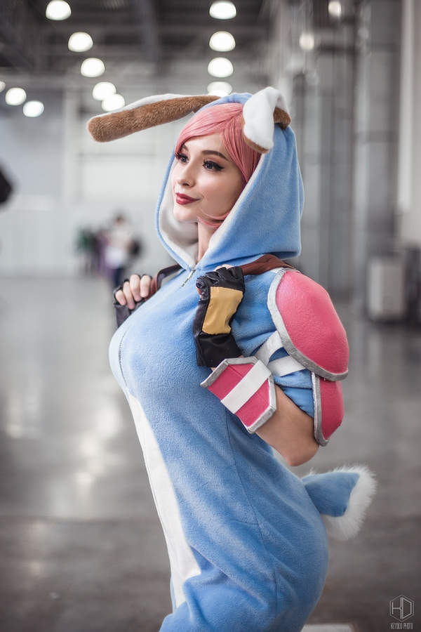 真种族天赋俄罗斯漫展cos精选合集满屏大长腿女神