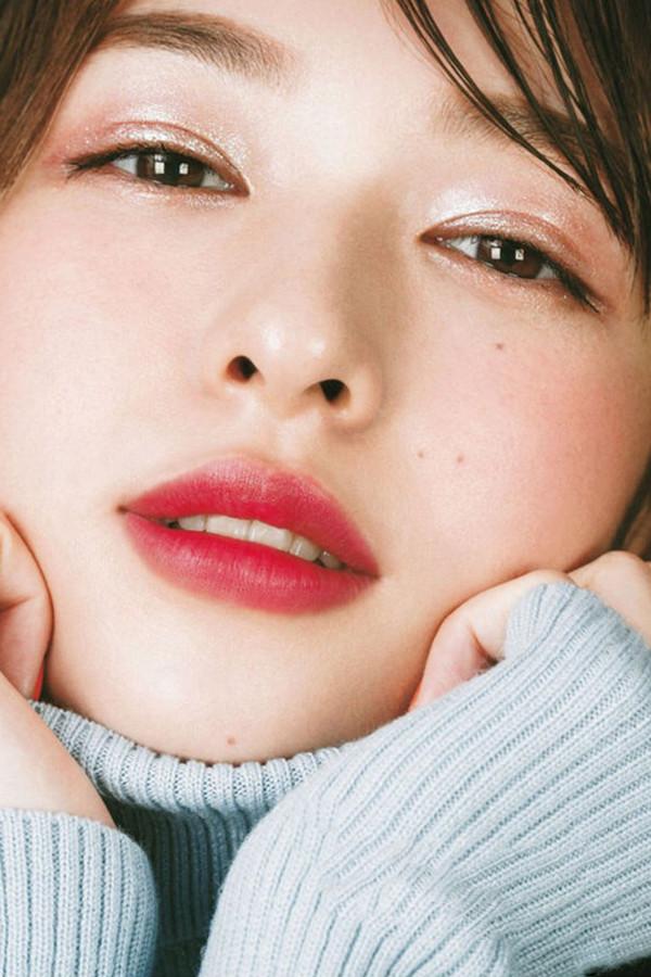 每个日本女生都在化的秋日暖阳妆,看似简单原来藏了这么多小心机!