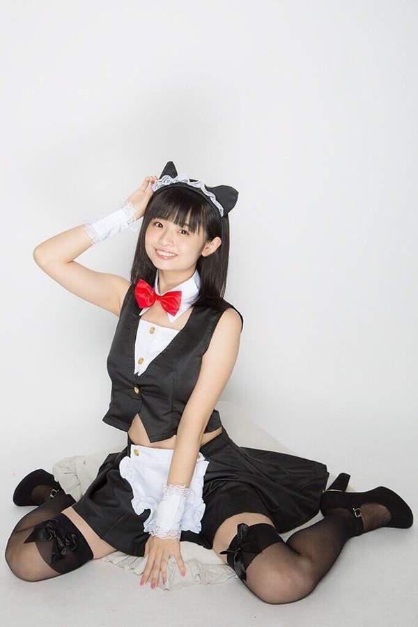 尽管有着与常人不同的兔宝宝牙齿,但是西叶瑞希从来不吝啬开口笑,从来