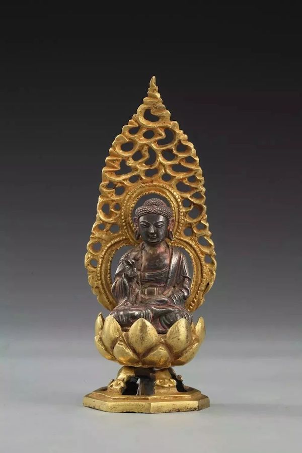 辽代《金座银佛像》 河北蔚县南安寺塔地宫出土 蔚县博物馆藏辽代《线