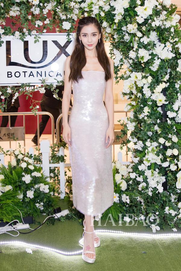 angelababy礼服高跟凉鞋oscar de la renta抹胸stuart weitzman杨颖