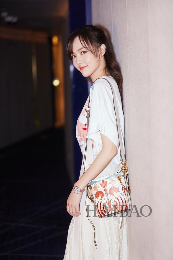 蔻依(chloe) 推出2019中国新年特别系列,唐嫣,杨幂最近都爱上了这款