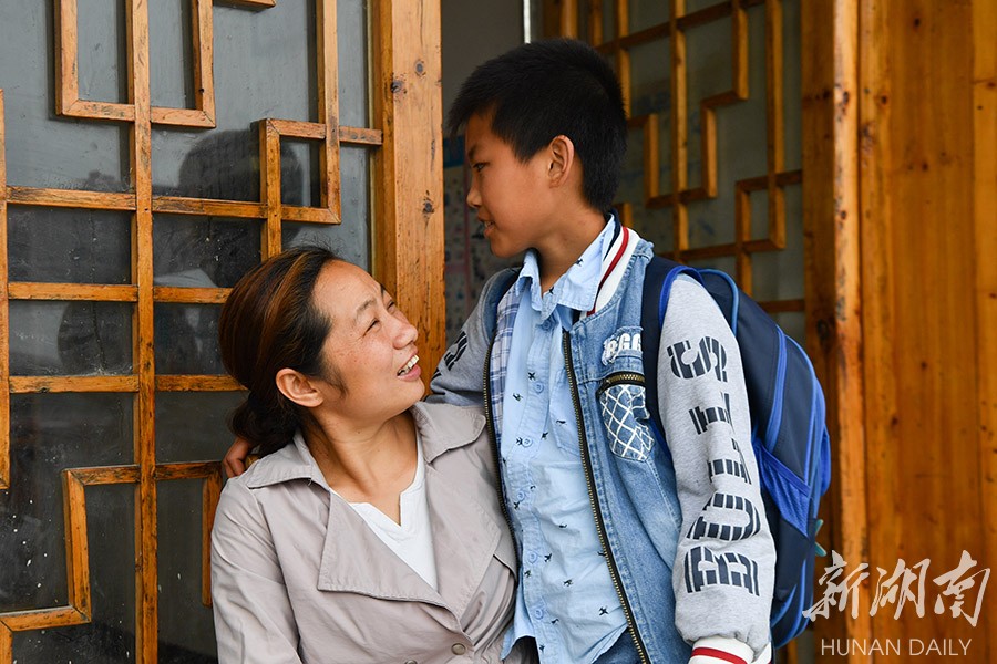 生态旅游铺就妈妈回家路