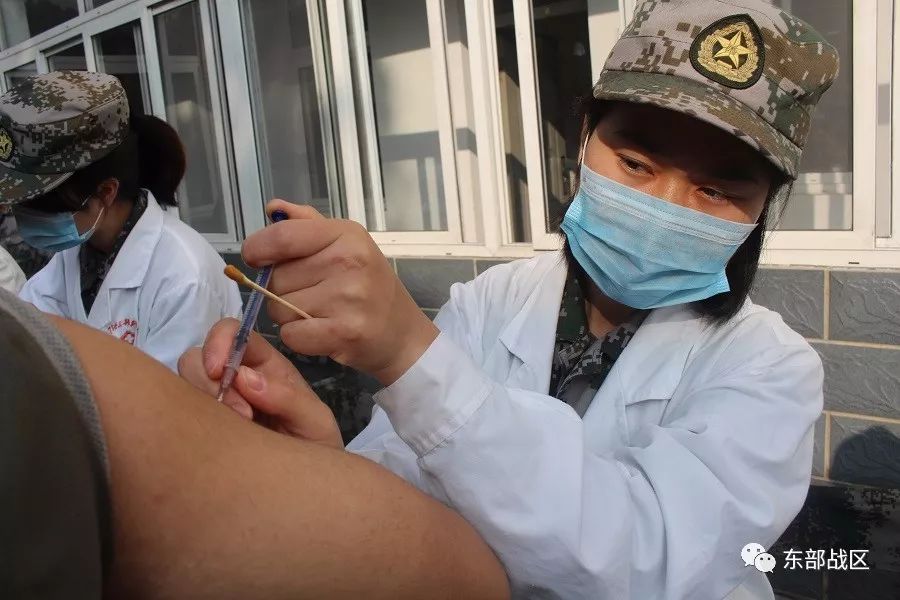 戏精附身新兵第一次打预防针表情包来了