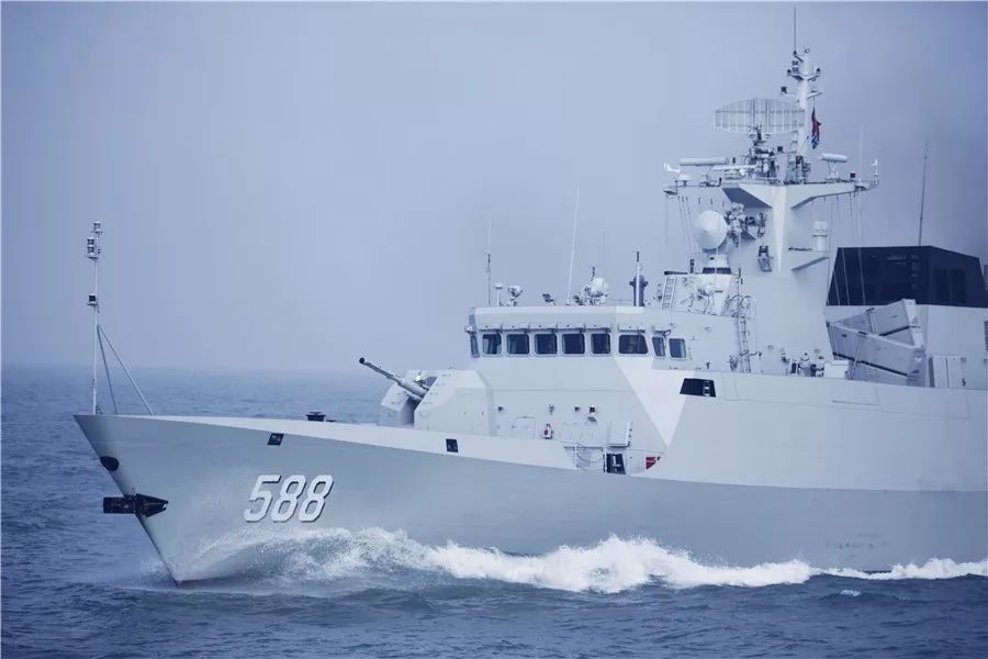 致敬!海上猛虎艇