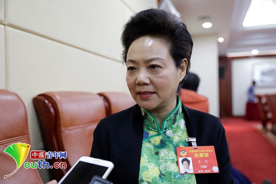 家长应该批改作业吗?政协委员有话说