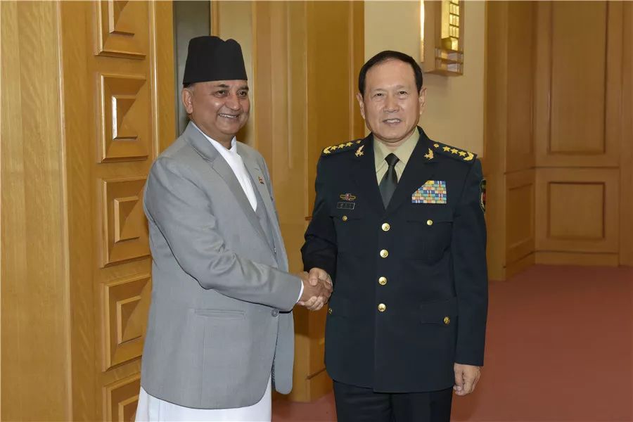 10月20日，国务委员兼国防部长魏凤和在八一大楼与来华出席第九届北京香山论坛的尼泊尔副总理兼国防部长博克瑞尔举行会谈。范显海摄