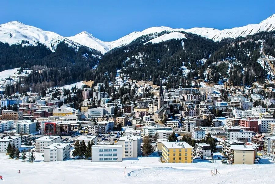 瑞士达沃斯小镇——以会议闻名的度假胜地