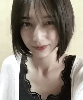 半如少年,半如少女的这位新生代模特,让我一见钟情!