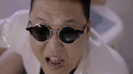 平胸不能撩被鸟叔解比基尼的女模姑娘都把持不住