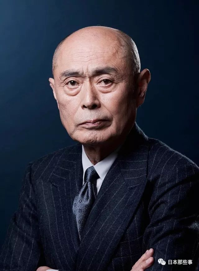 不息声援马场纯,背后却暗藏着隐秘的佐山梨沙子由香里奈饰演。