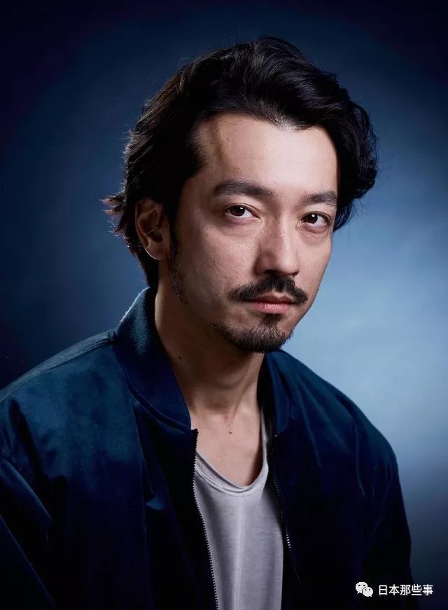 富田靖子饰演纯的母亲马场结子。