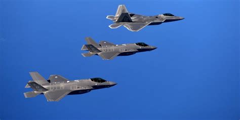 ���������վ�����������ж�����һЩ