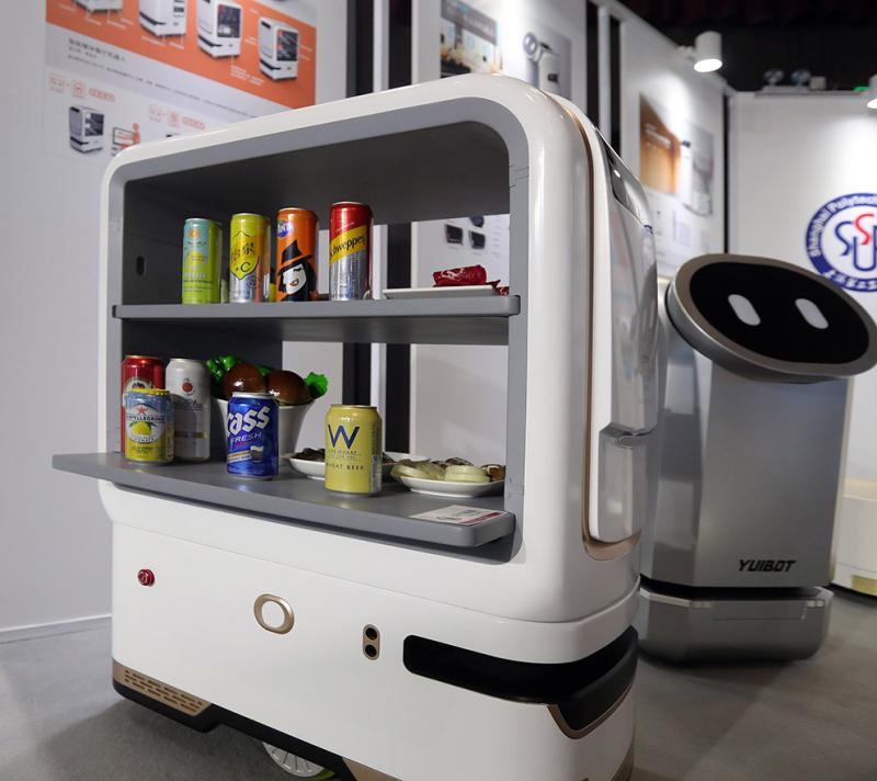 自动送餐机器人.