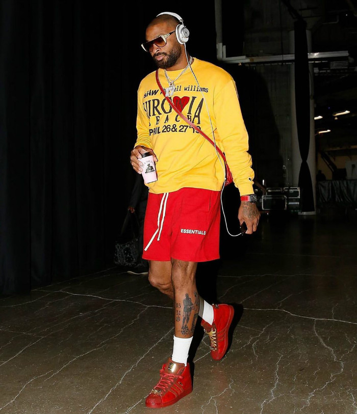 j. 塔克成功续约 nike,但粉丝表示有些担心?