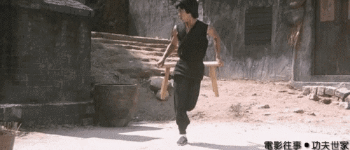 无印良品的极简椅子引热议,日本网友:这是成龙的武器吧!