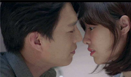 众男星拍完吻戏的反应 钟汉良吻得让人害怕