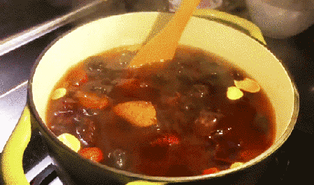 没什么燥热,是一杯酸梅汤解决不了的!如果有,那就两杯!