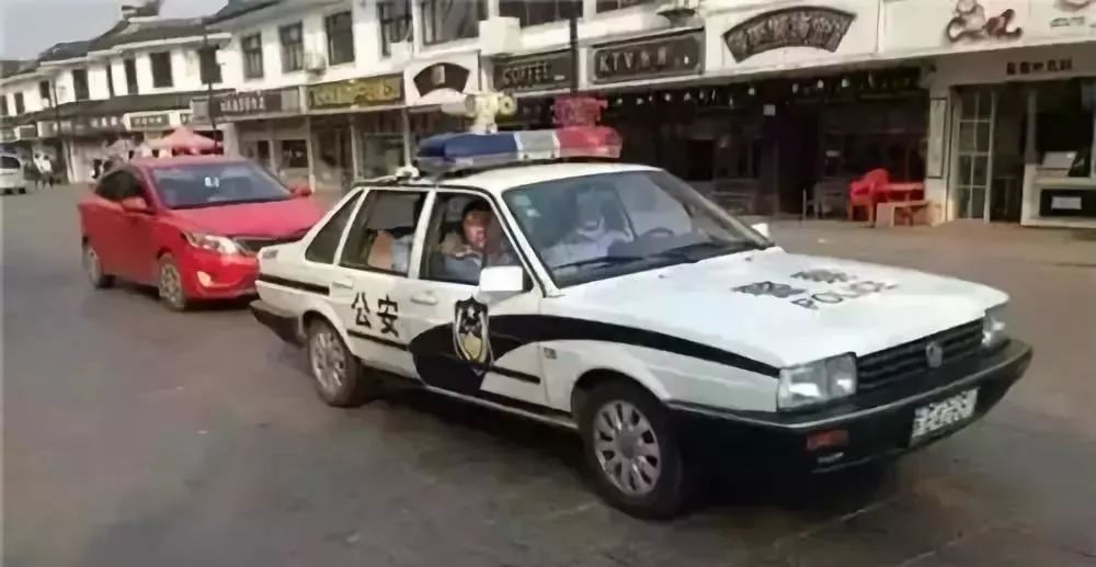 警车40年变迁史