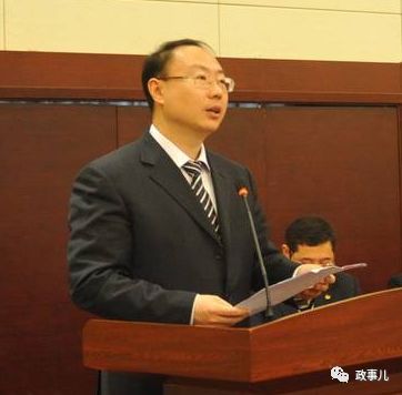 他也是东平县历史上首个正厅级县委书记.