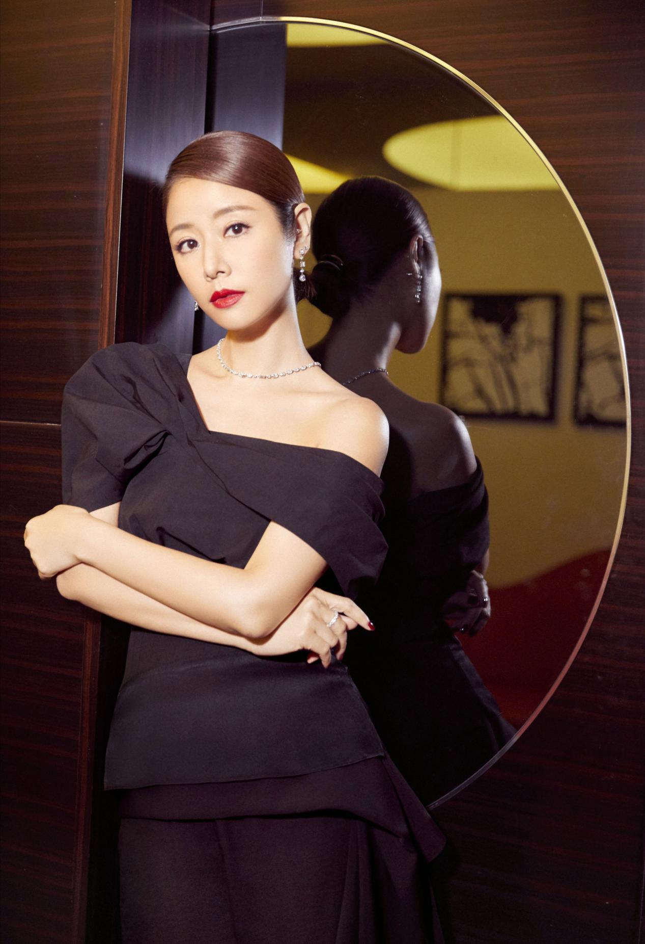 林心如的衣品不行各种减龄装穿小十岁升级当妈魅力不减