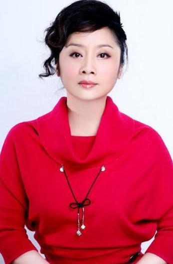 事业成功的唐静却在感情生活上很不顺利,1996年和前夫王新军相识,当时