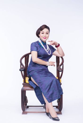 边玉洁,豫剧表演艺术家,豫剧马派传人,2013年拜师于潘雪芬,樊祯华门下