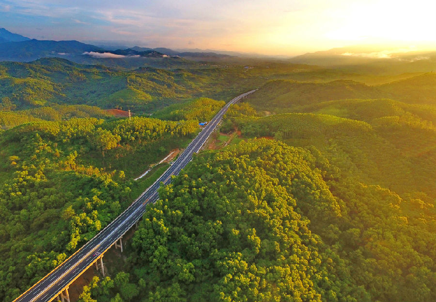 海南琼乐高速建成通车中国交建参建