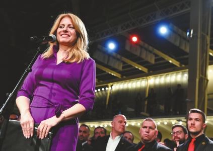 斯洛伐克选出首位女总统