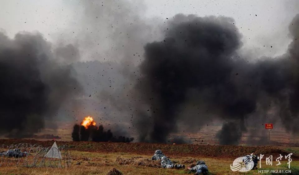 高清"爆"图,让你"身临其境"感受tnt爆炸产生的冲击波!