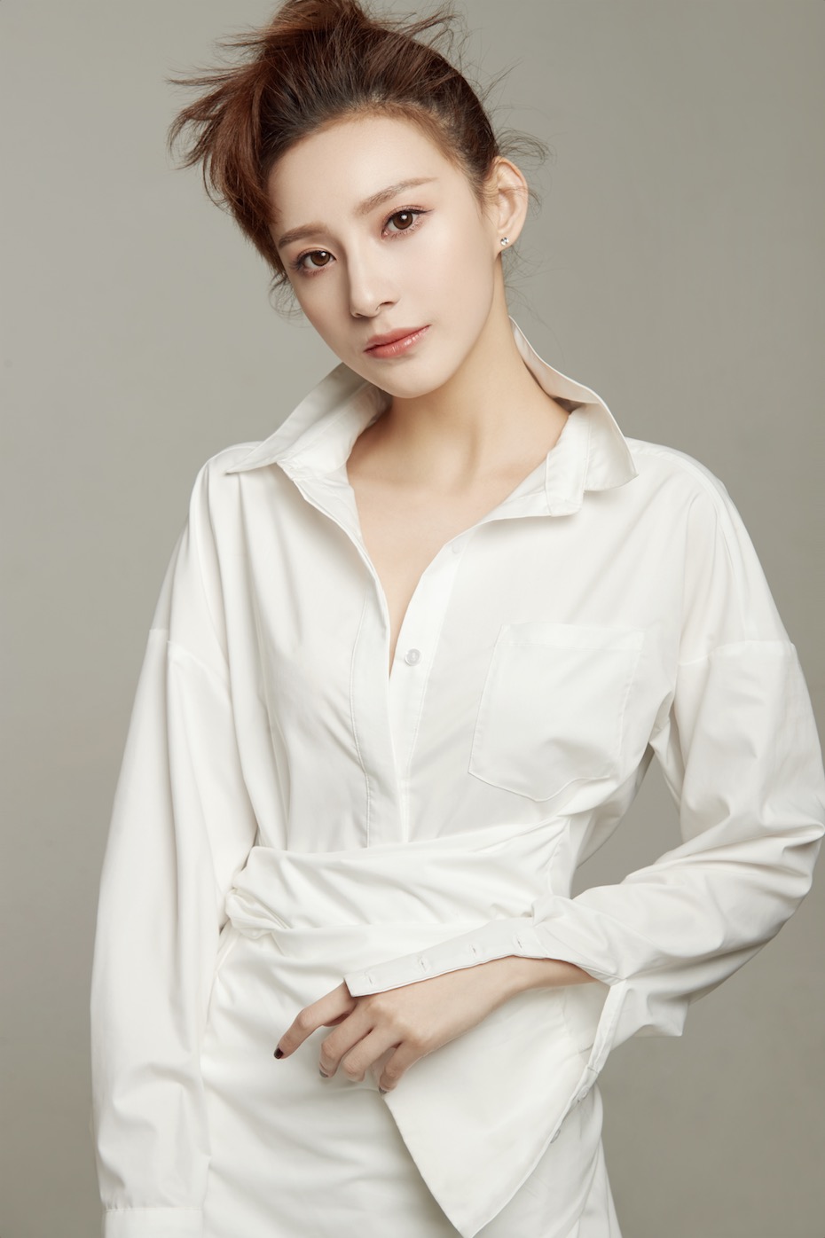 马凡舒清纯学生照曝光 网友直呼:仙女下凡!怎么能这么好看?