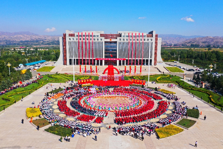 土默特左旗:举行群众性大合唱庆国庆