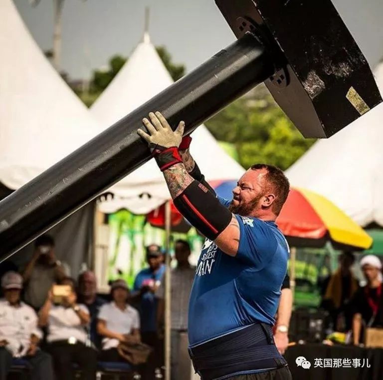 2米06的魔山跟1米57的女友结婚啦!货真价实的最萌身高差!