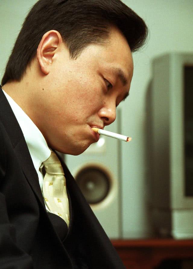 昔日首富黄光裕牢狱十载得妻子巨亏答卷教主能否复兴国美