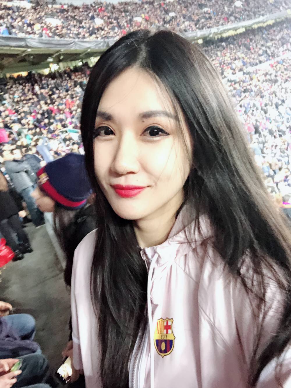 宿命带吧友深入了解直播吧主播们之美女主播伊琳