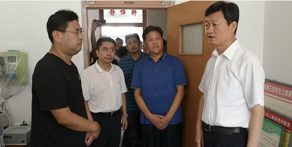 寿光市委书记朱兰玺到侯镇营里镇羊口镇查看现场情况