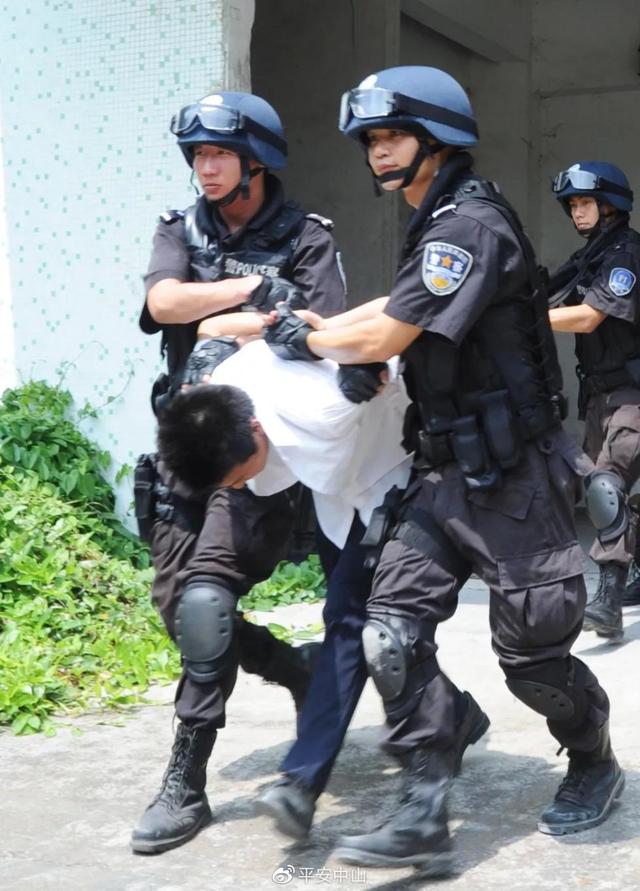 广东中山民警黄坤执行抓捕任务时突发胸痛去世,年仅39岁